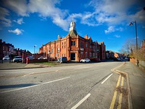 Main Photo- click for photo gallery